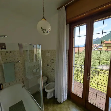 Iseo Terrace Apartment *